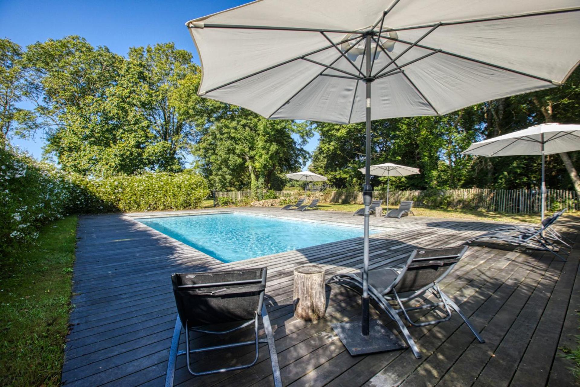 Les gîtes du Plec - Piscine Locoal-Mendon Chambre photo